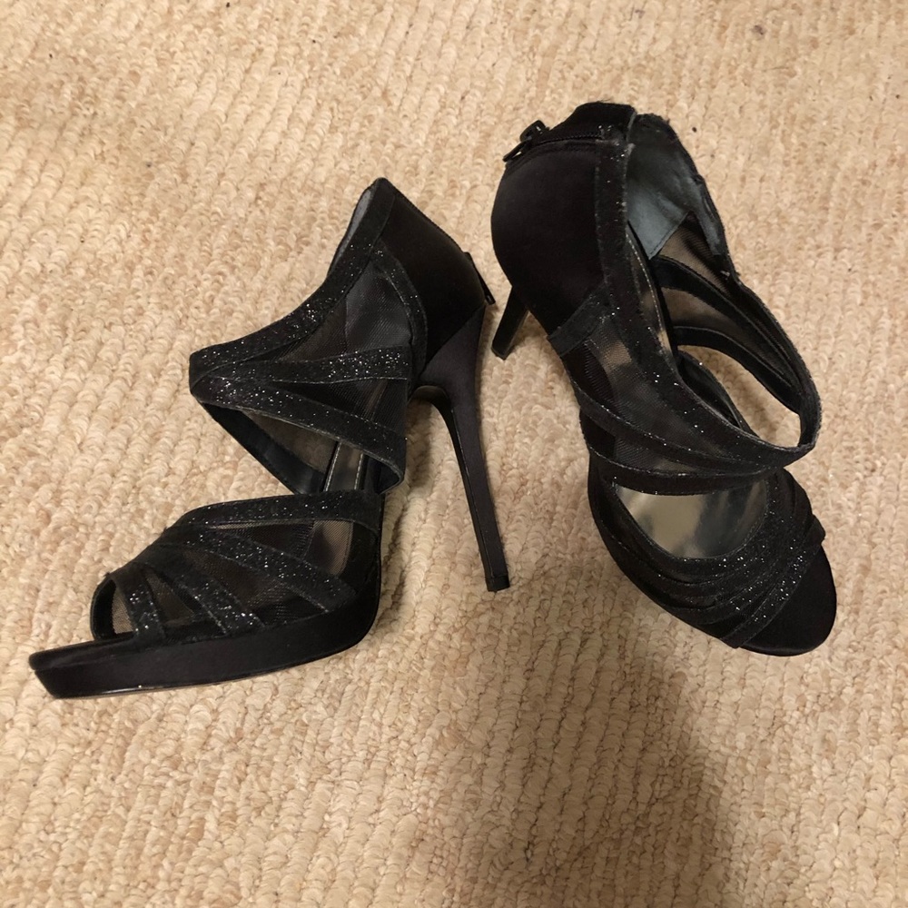 Dress pumps